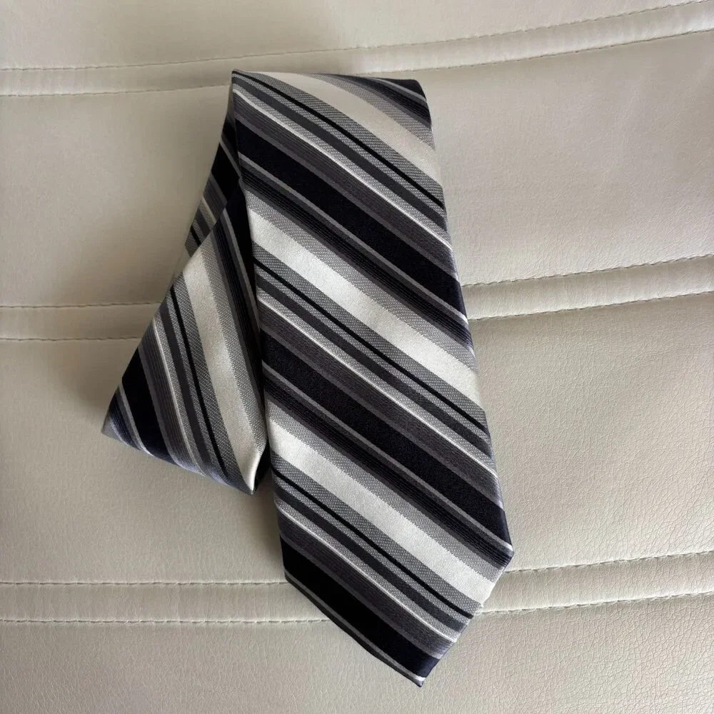 CK Calvin Klein Men's 100% Silk Gray Blue White Striped Necktie Classic Tie